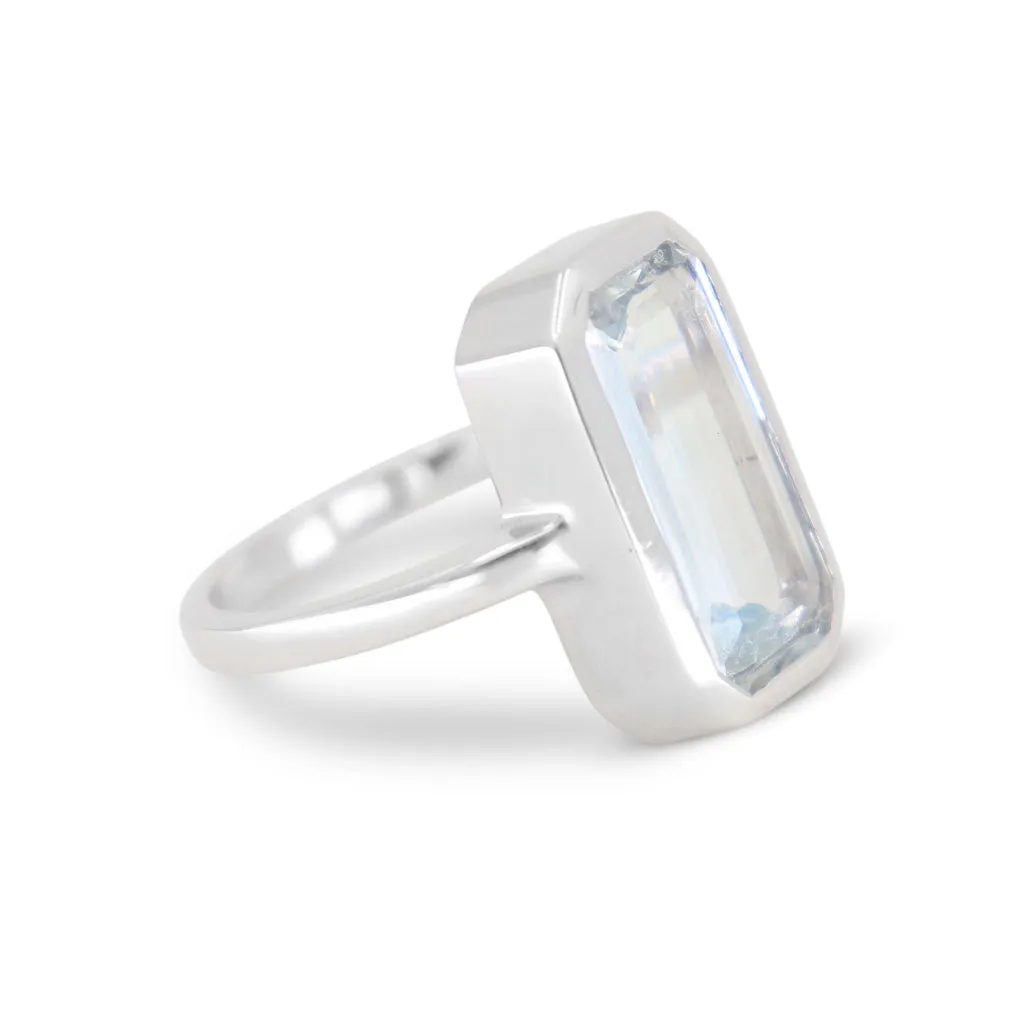 Baguette aquamarine 9K white gold