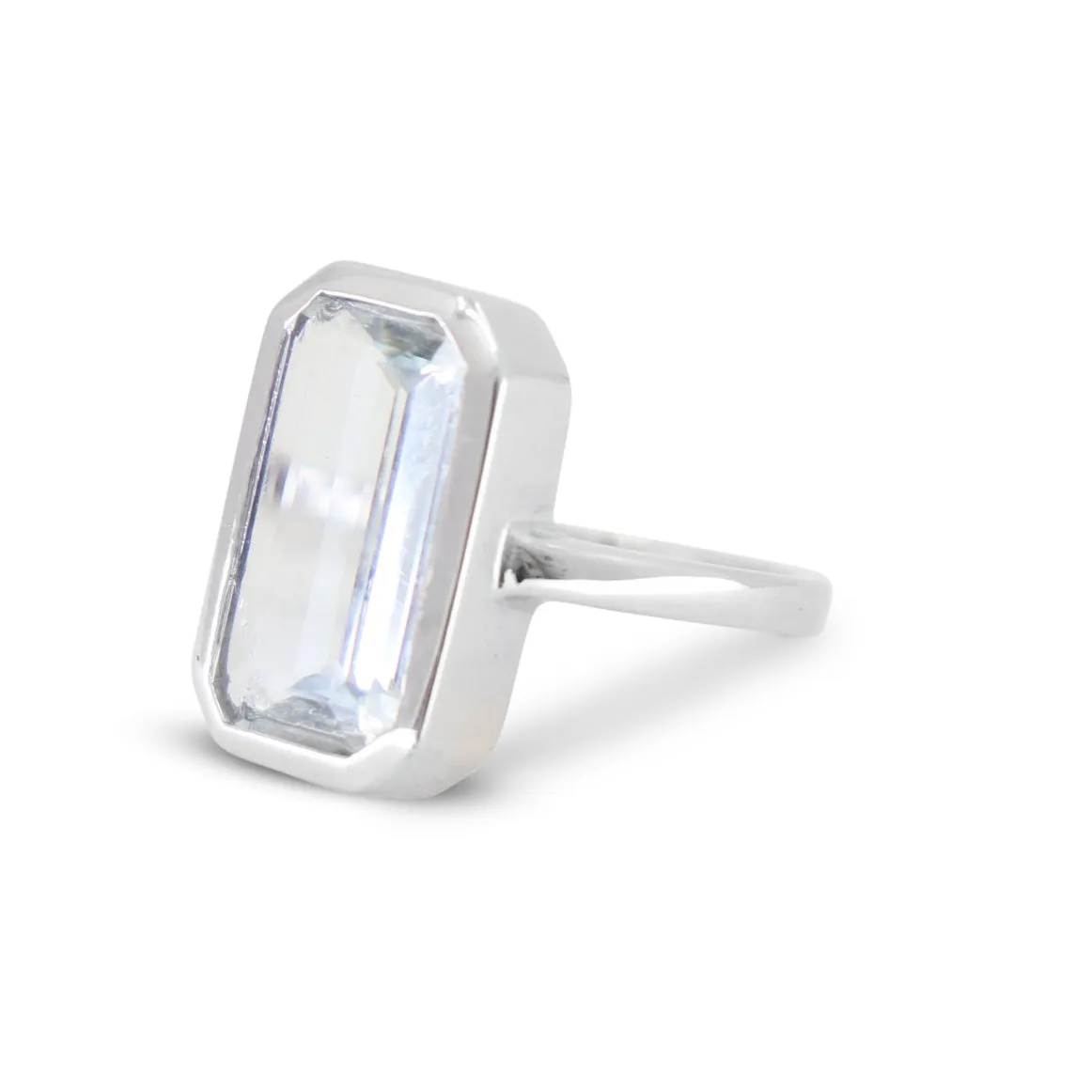 Baguette aquamarine 9K white gold