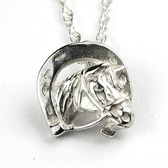 Classic Horse Head   Horse Shoe Pendant