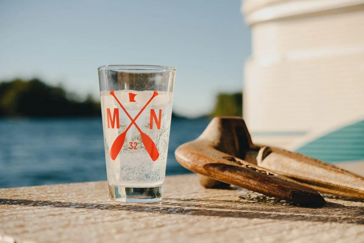 MN Paddle Pint Glasses