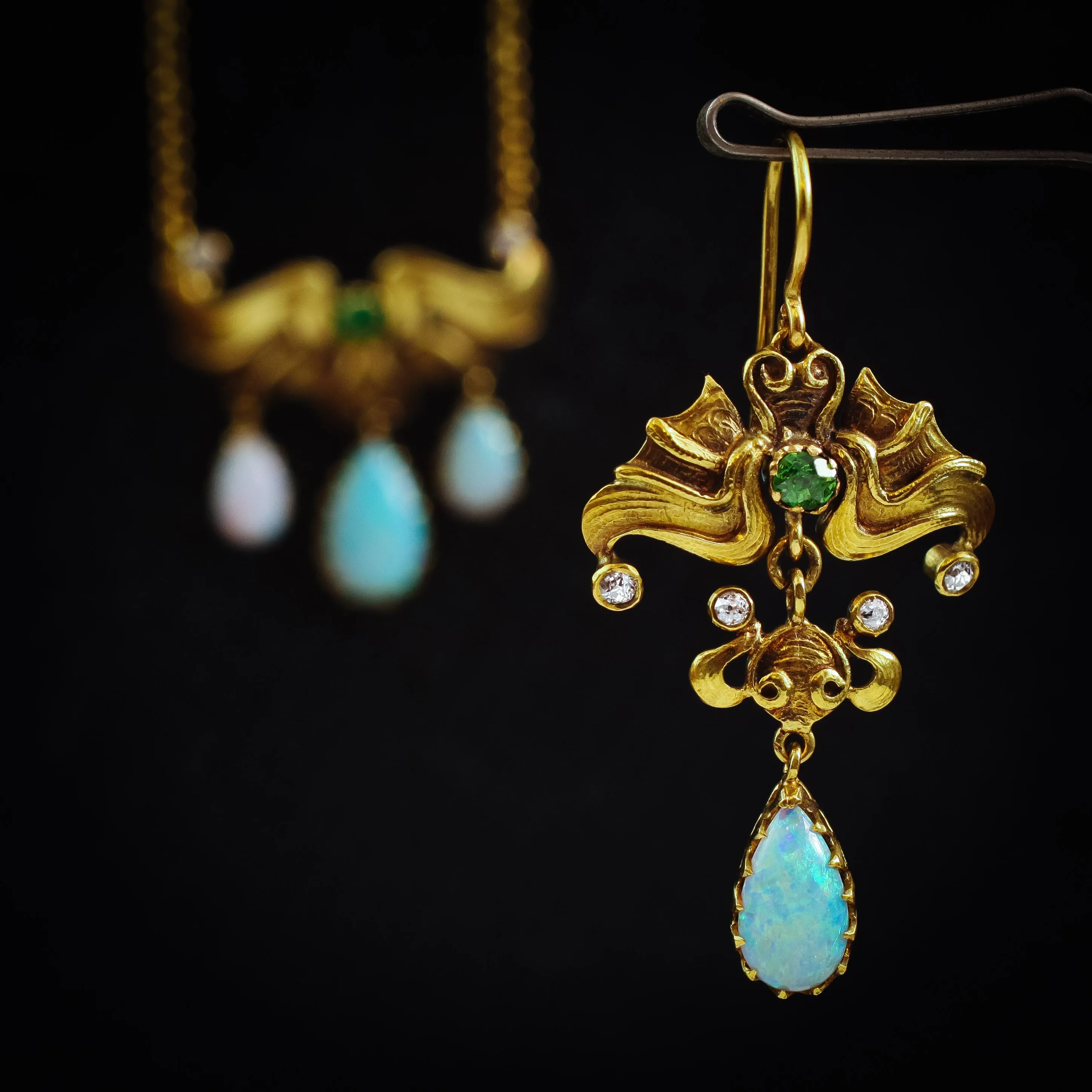 Ravishing Matching Set of Jugendstil Art Nouveau Necklace and Earrings