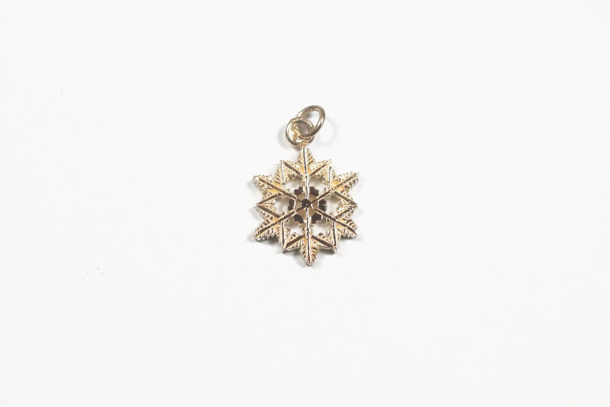 Yellow Gold Intricate Snowflake Pendant